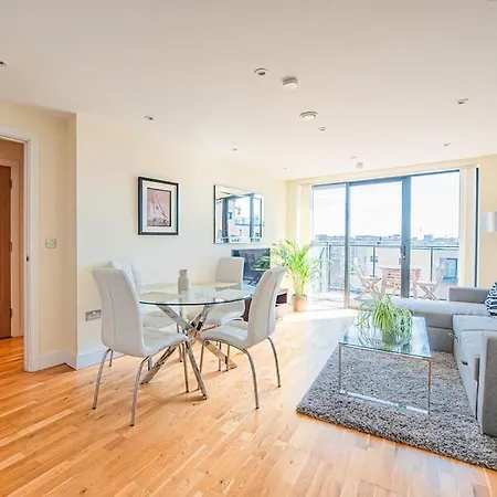 Appartamento Charming Flat With Balcony Near Tower Bridge